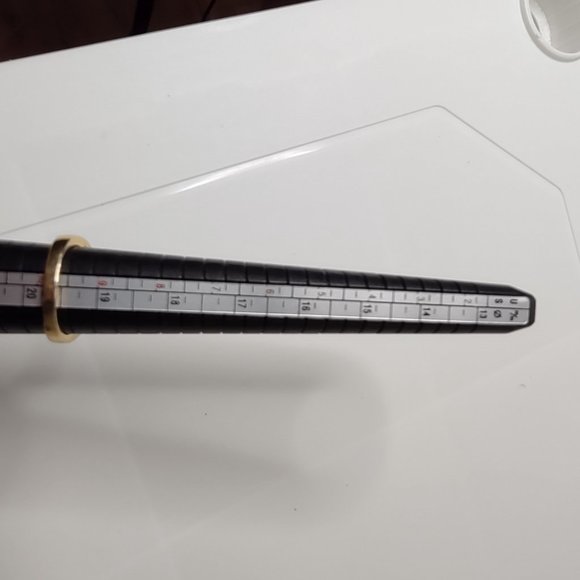 Cute Gold Tone Ring Size 9.75 - Picture 13 of 13